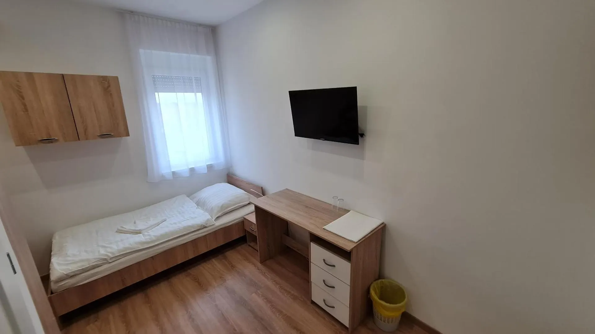 Erdely 60 Guesthouse Debrecen Hotel